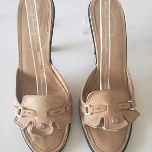 TOD'S SUEDE TAN SANDALS SIZE 9